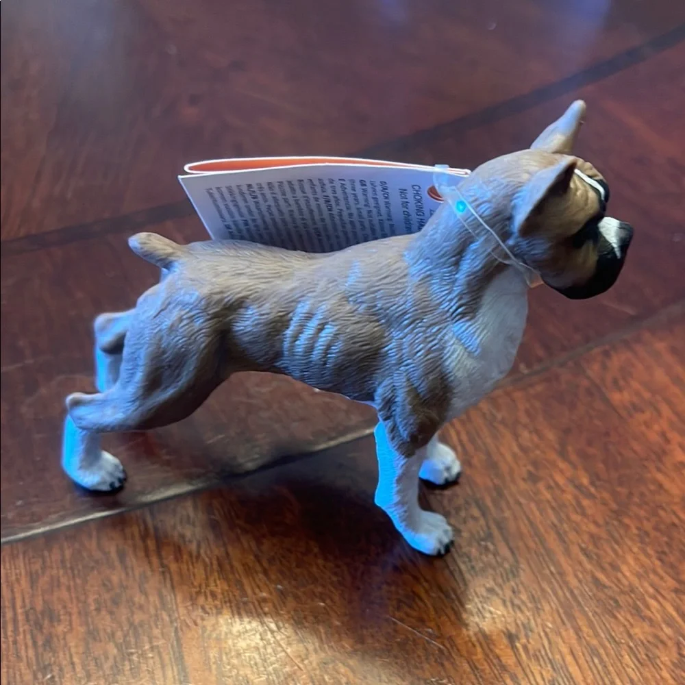Boxer figurine
